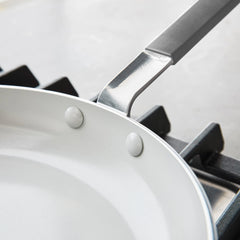 Bobby Flay by GreenPan Professional Ceramic Nonstick 10" Frypan | Graphite